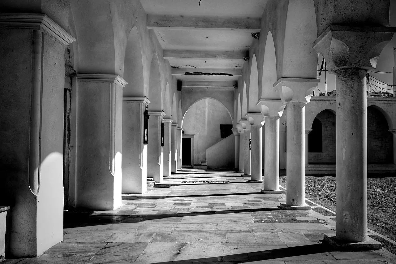 Hvem grundlagde Tivoli? Manden, myterne og magien bag Danmarks berømte forlystelsespark